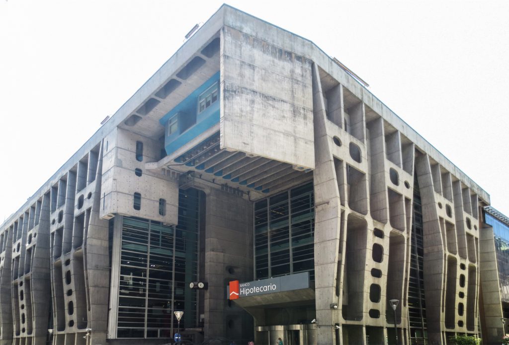 Banco_de_Londres_-_Clorindo_Testa_-_Bs_As_001