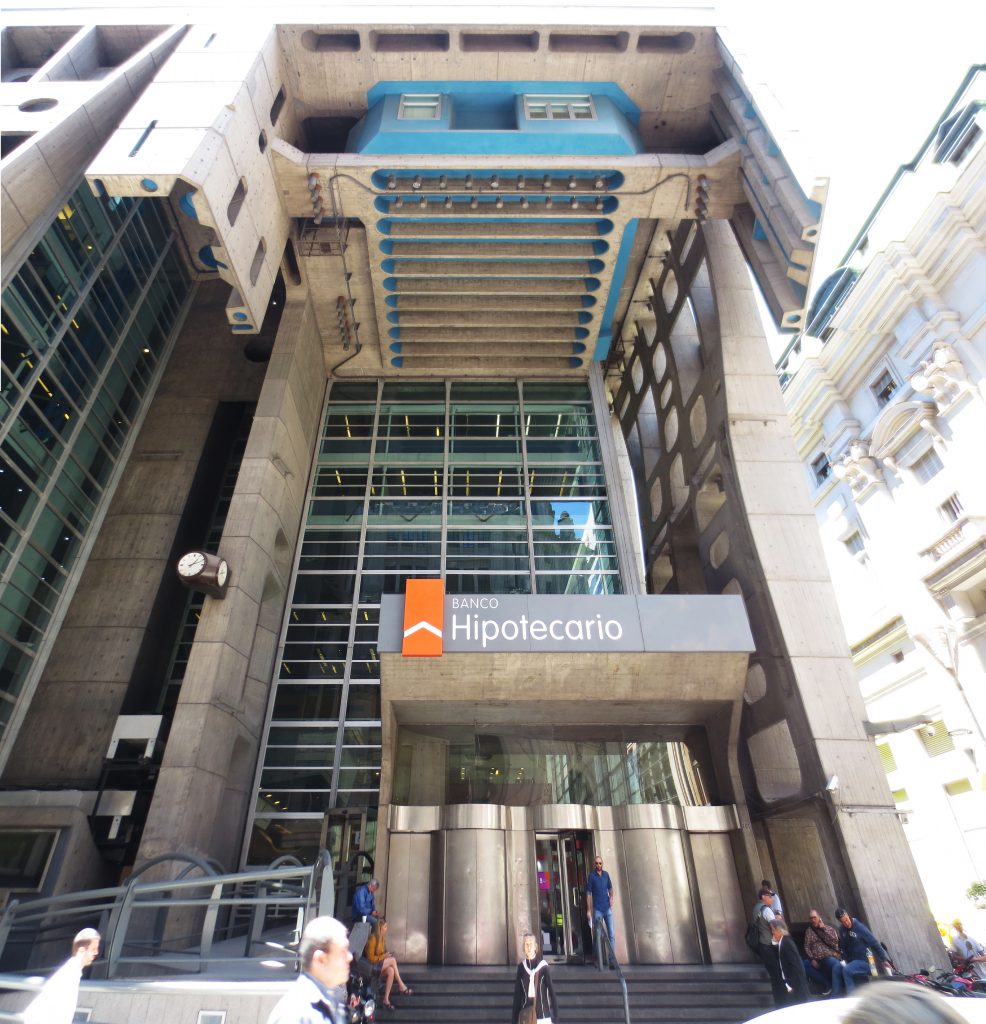 Banco_de_Londres_-_Clorindo_Testa_-_Bs_As_002