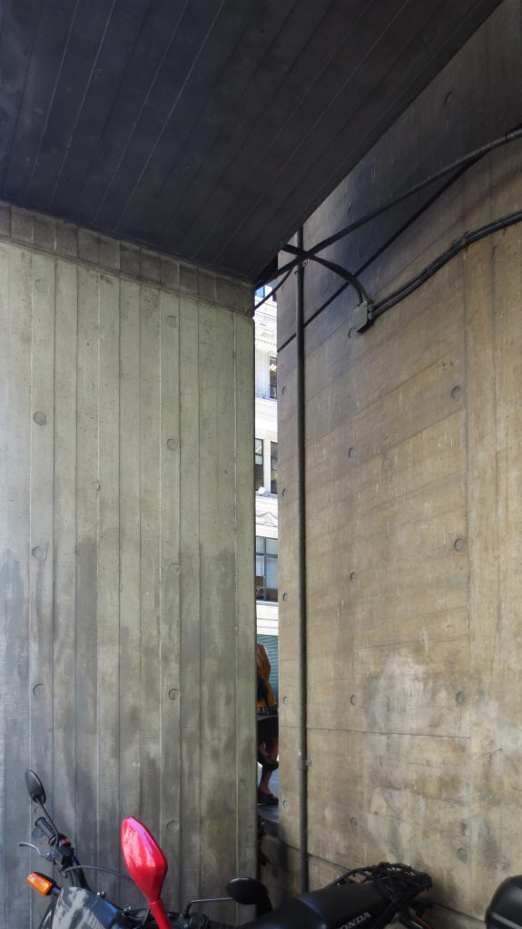 Banco_de_Londres_-_Clorindo_Testa_-_Bs_As_012