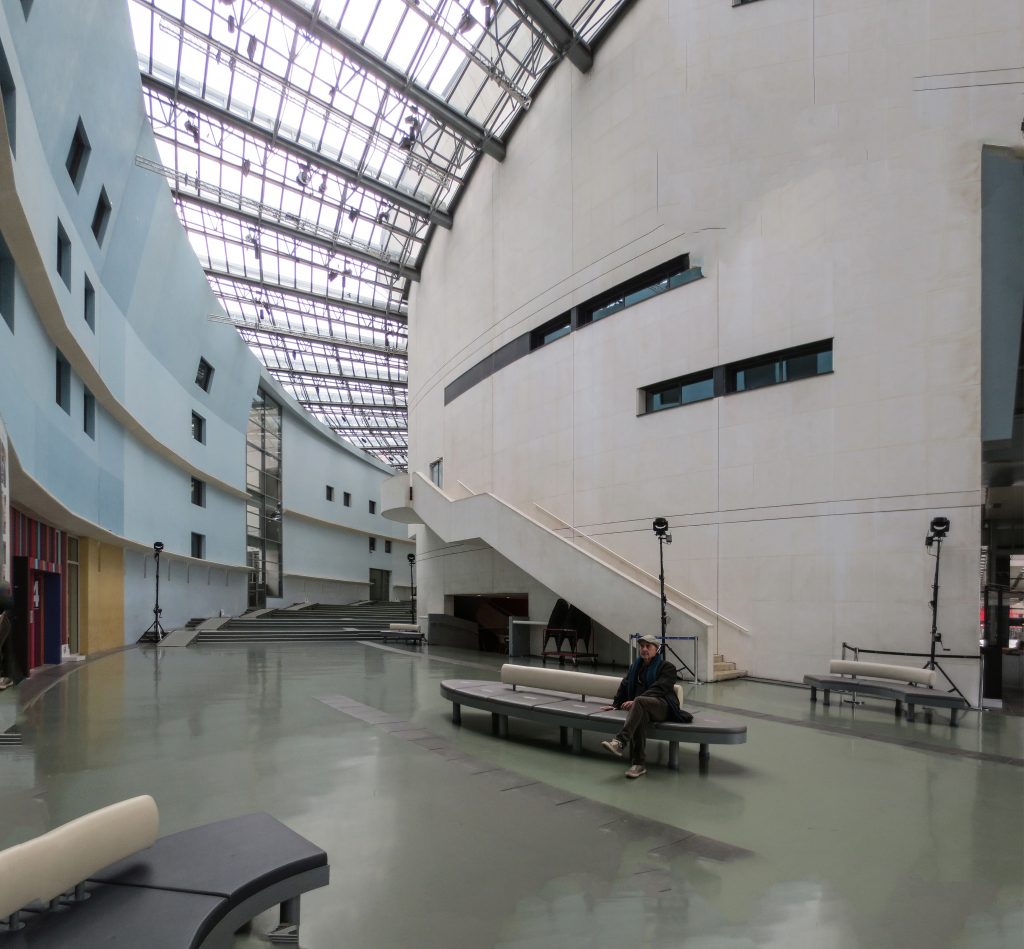 Ciudad_de_la_MC3BAsica_-_Christian_de_Portzamparc_-_ParC3ADs_-_WikiArquitectura_23_bis