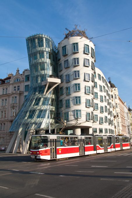 Dancing House – Frank Gehry – Praga_13