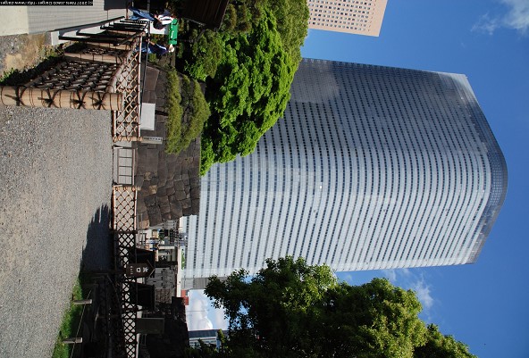 Torre Dentsu