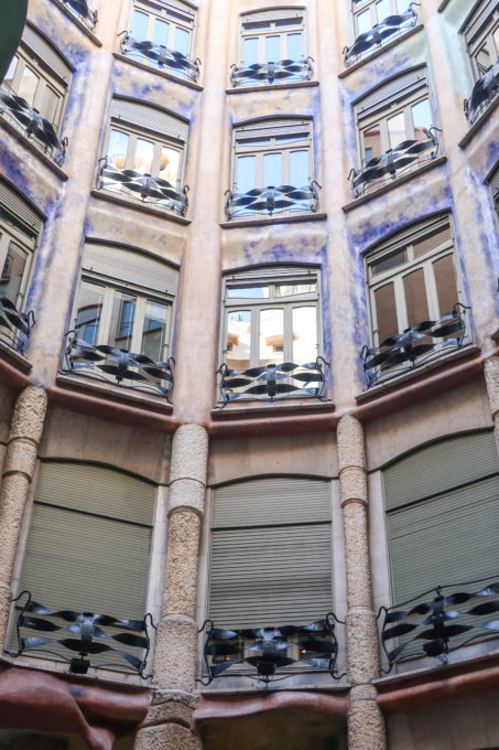 La pedrera (Casa Mila) – Antoni Gaudi – WikiArquitectura_024