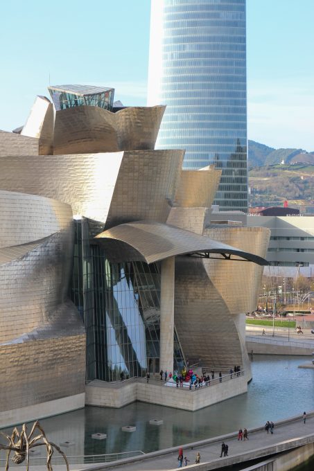 Museo Guggenheim Bilbao – Frank Ghery – WikiArquitectura_006