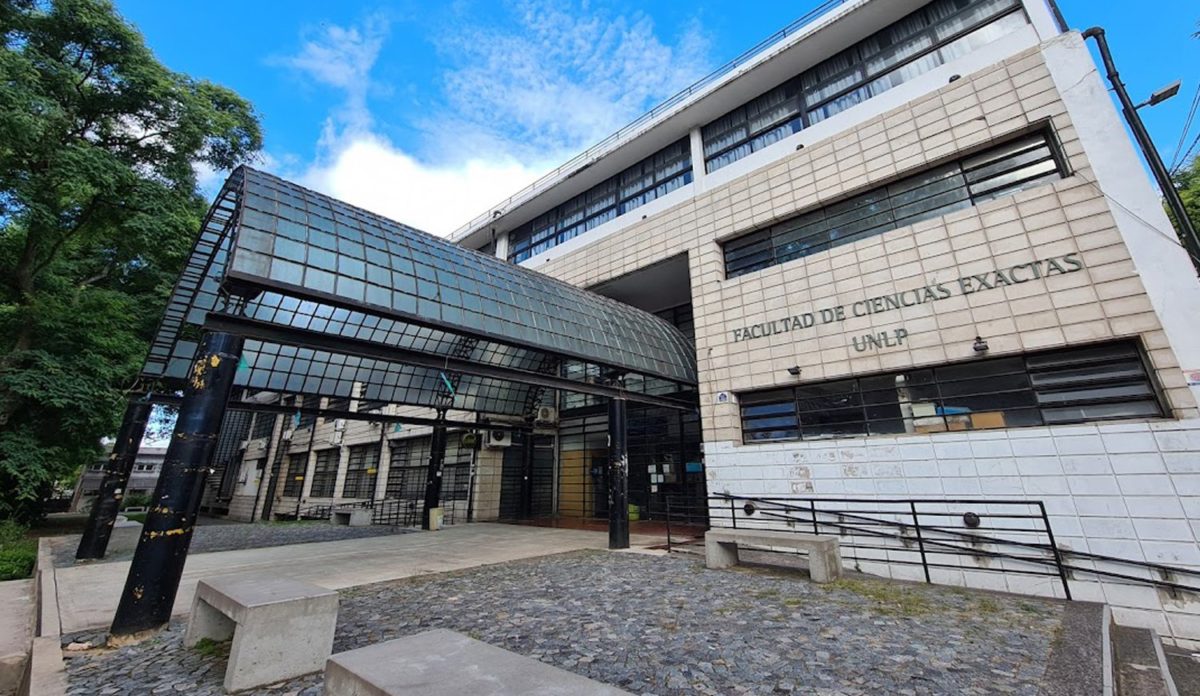 Faculdade de Ciências Exatas
